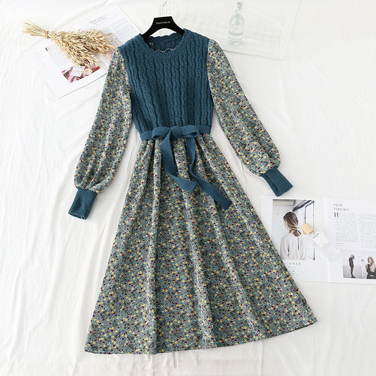 Robe fleurie nouveau style couture montre un tempérament mince coupe slim avec un pull à fond 2136