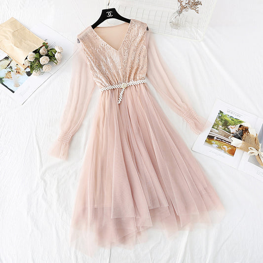 Das Damenkleid mit unterem Rock zeigt dünnes Temperament und sanften Stil 2375