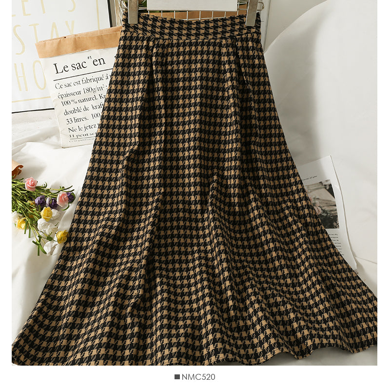 Hong Kong Vintage Plaid high waist medium length skirt with large hem  2568