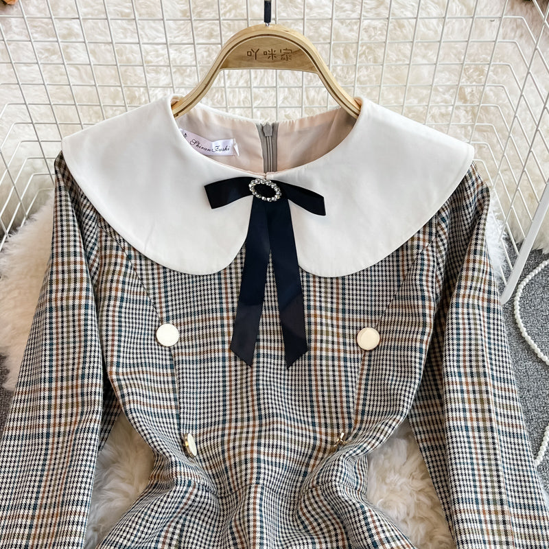Xiaoxiangfeng Puppenhals mit hoher Taille Kariertes Kleid 3387