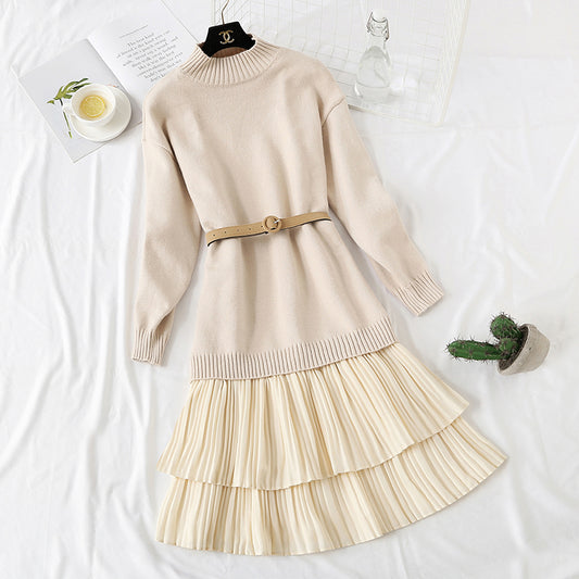 Medium and long suspender with bottom pleated wool skirt over the knee  2461