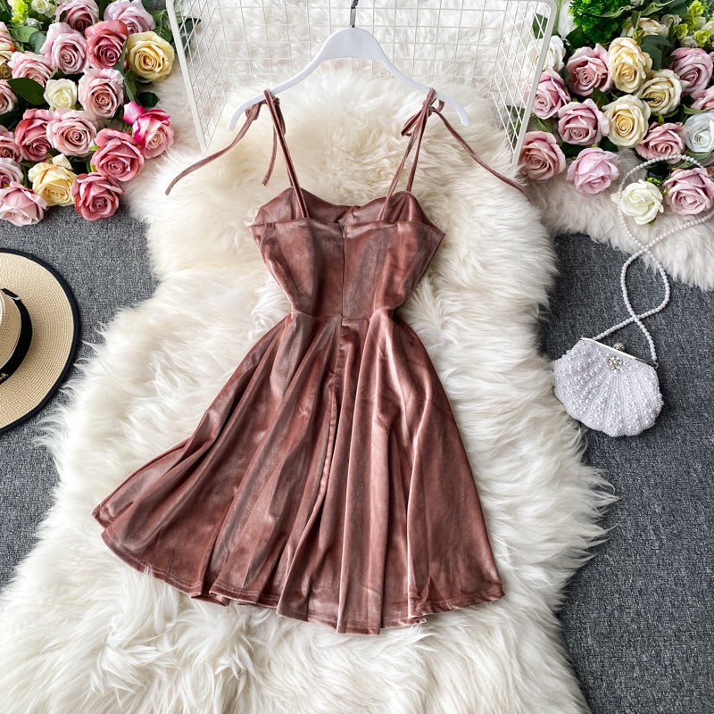 Petite robe noire vintage Hepburn 2925