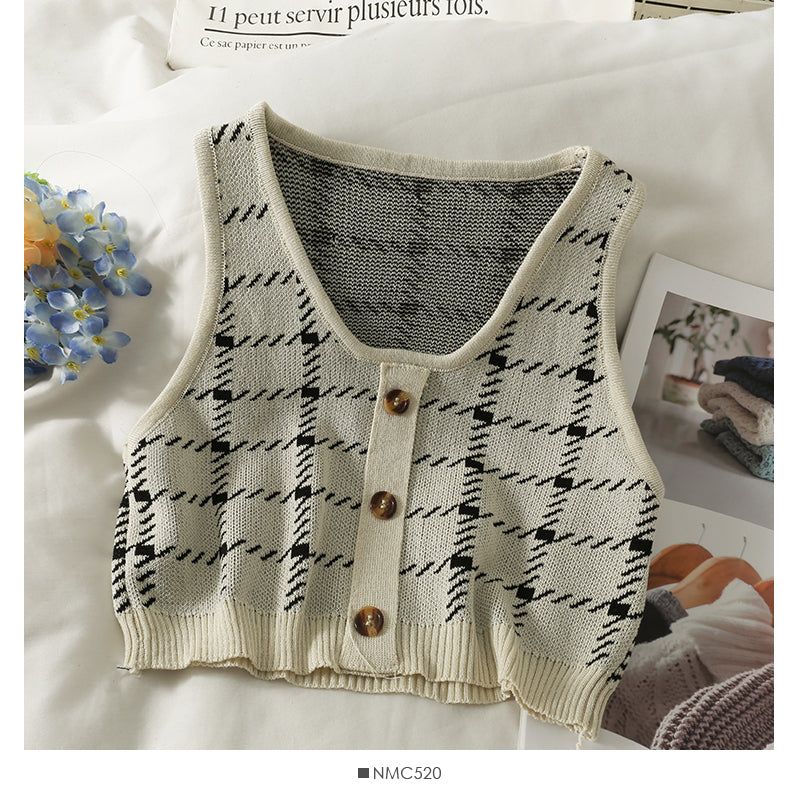 Long sleeve thin knit shirt with short suspender vest  1929