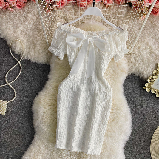 Robe rétro douce fermée à la taille et au dos nu avec épaules dénudées 2889