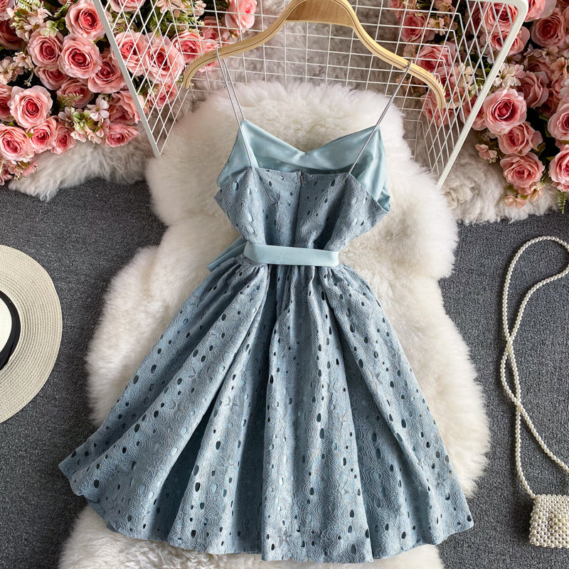 Jolie petite jupe à bretelles fraîche taille haute dos nu en dentelle 2893