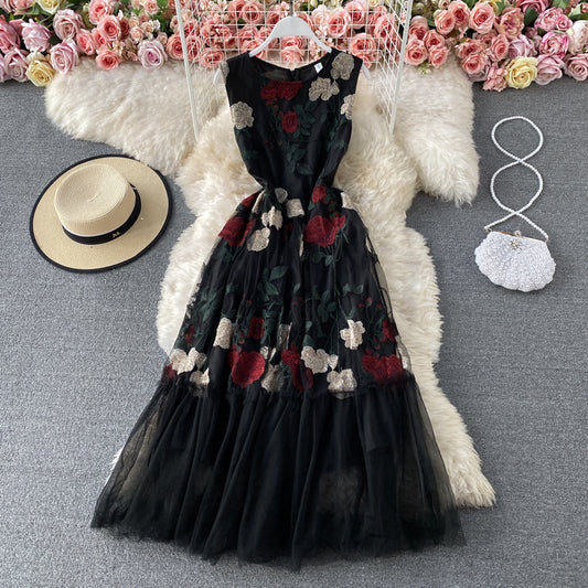 Robe col rond brodée de roses en maille vintage française 2942