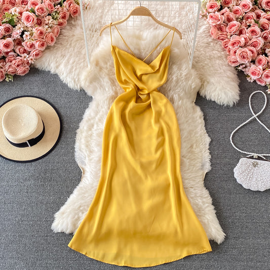 Robe en satin coupe vent douce dos ouvert tempérament mince 3063