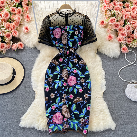 Robe portefeuille à coutures en maille et broderie industrielle lourde 3072