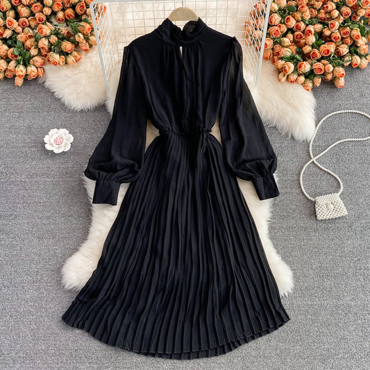 Robe plissée taille fine, longueur moyenne, manches longues 2997