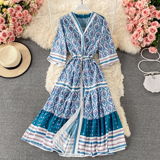 Robe simple boutonnage col V grande jupe longue fleurie 2969