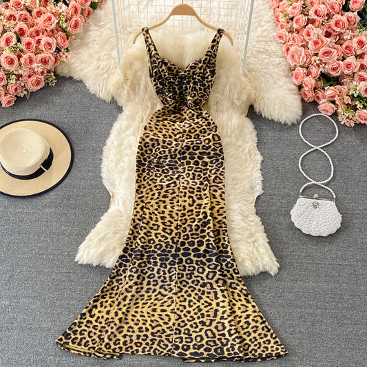 Robe plissée léopard à taille fine et fente sur les fesses 2757