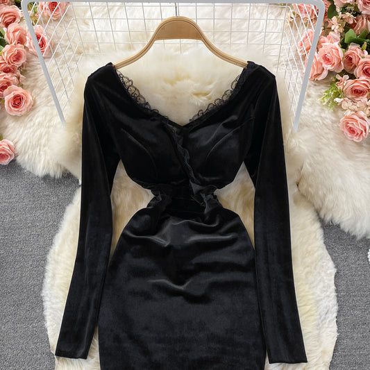 Robe sexy en velours avec décolleté en V profond et dentelle 3102