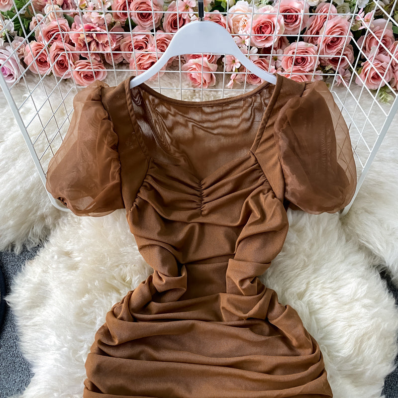 Robe plissée en maille à manches bouffantes et col carré français 2787