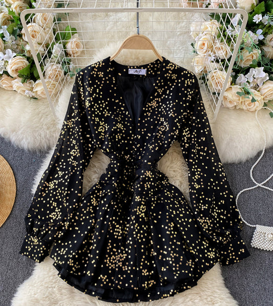 Robe courte élégante à col en V avec étoiles 1313