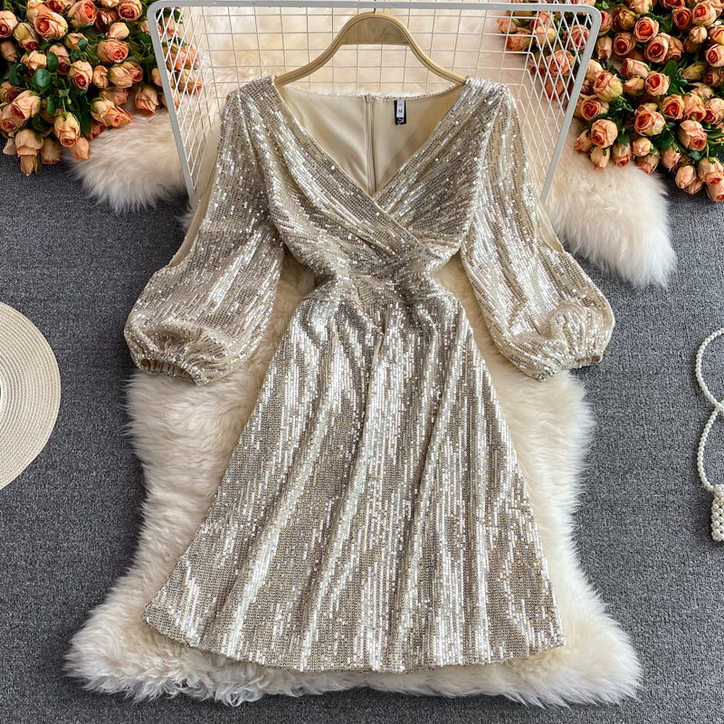 Robe courte à paillettes de luxe haut de gamme à col en V 3068