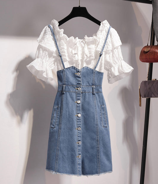 Joli haut à volants blanc + jupe en jean à bretelles 1278 