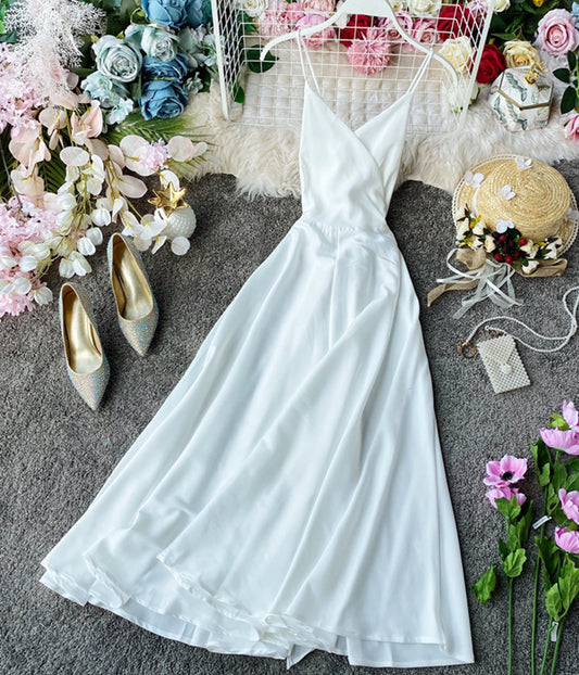 Robe d'été simple à col en V et dos nu 1233