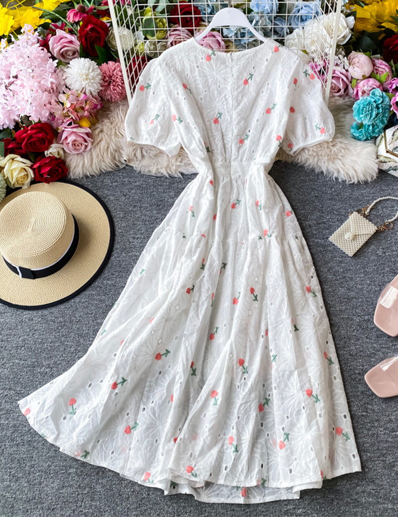 Cute loose white embroidery dress  1044