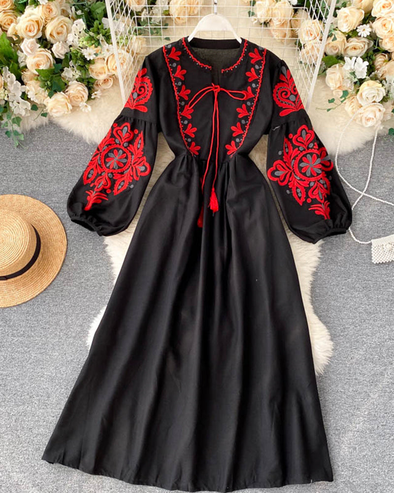 Loose embroidered dress long sleeve dress  1015