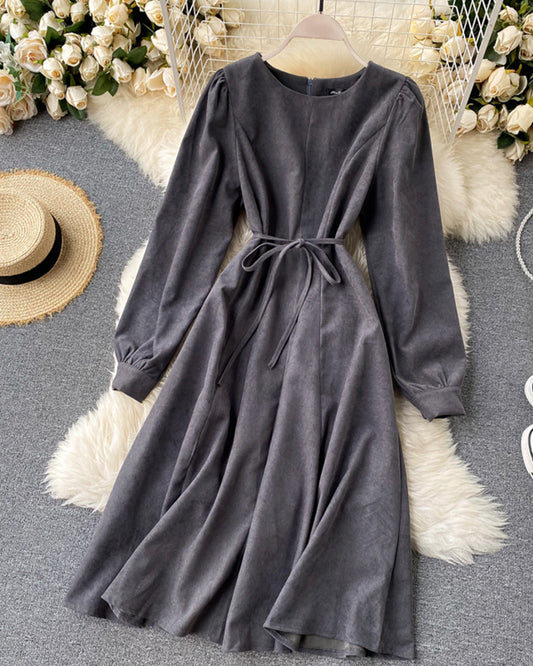 Retro round neck long sleeve dress  1020