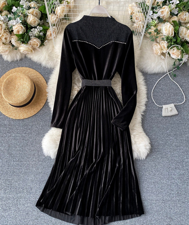 Elegant velvet long sleeve dress  1001