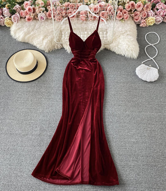 Robe longue en velours bordeaux 753