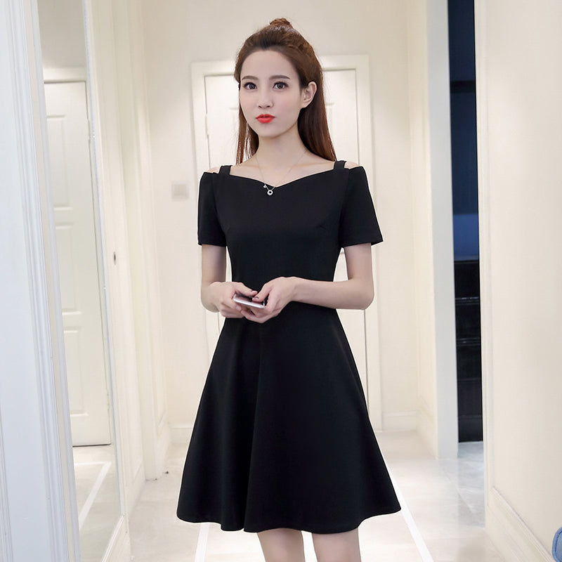 Schwarzes A-Linie kurzes Kleid einfaches Kleid 745