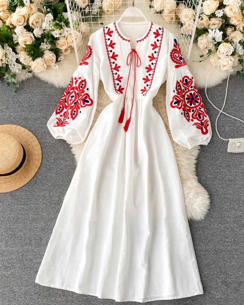 Loose embroidered dress long sleeve dress  1015