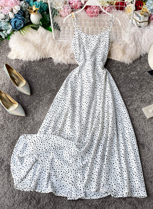 Jolie robe d'été à pois en coupe A 1105