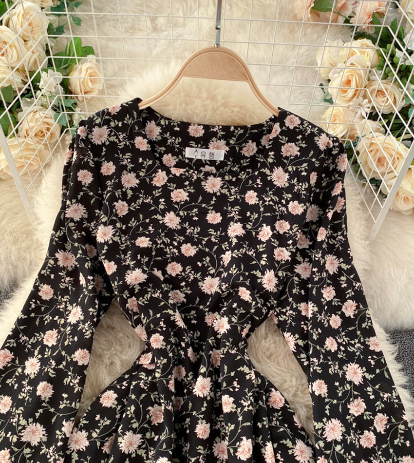 A line long sleeve floral dress  944