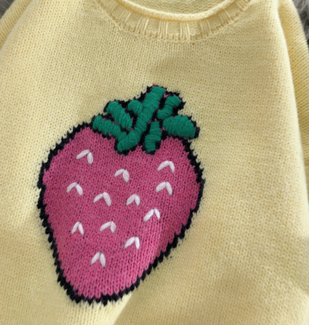 Lovely strawberry long sleeve sweater  052