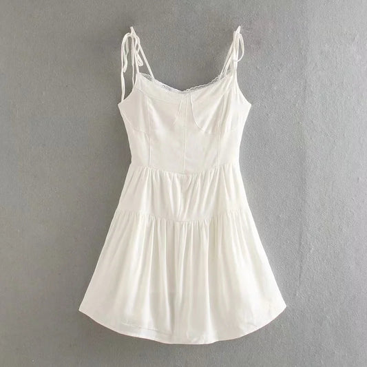 Kleid 7128 mit Kordelzug und schmaler Taille aus französischer Spitze