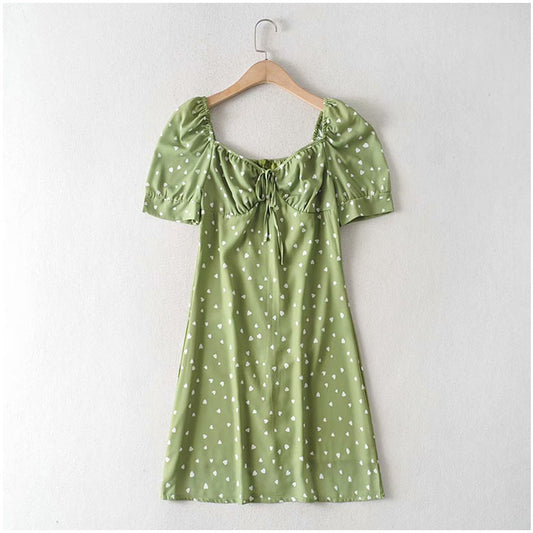 Kleines, frisches, schmales Kleid mit Blasenärmeln im Retro-Stil 7100