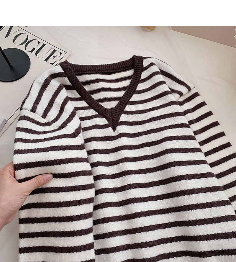 Vintage V-neck striped long sleeve top with knitted cold hat  6029