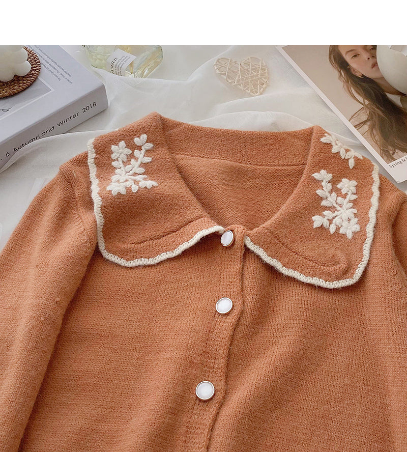 Western style retro embroidered doll neck short long sleeve Knitted Top  5969
