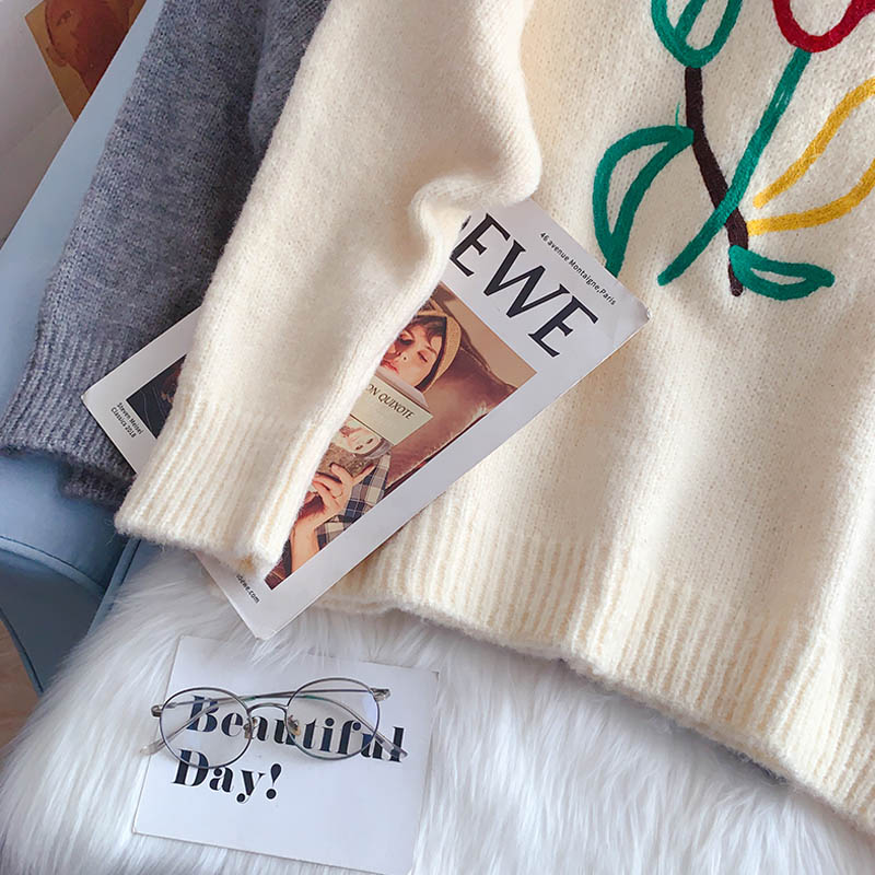 Mori women's tulip embroidered sweater  5181