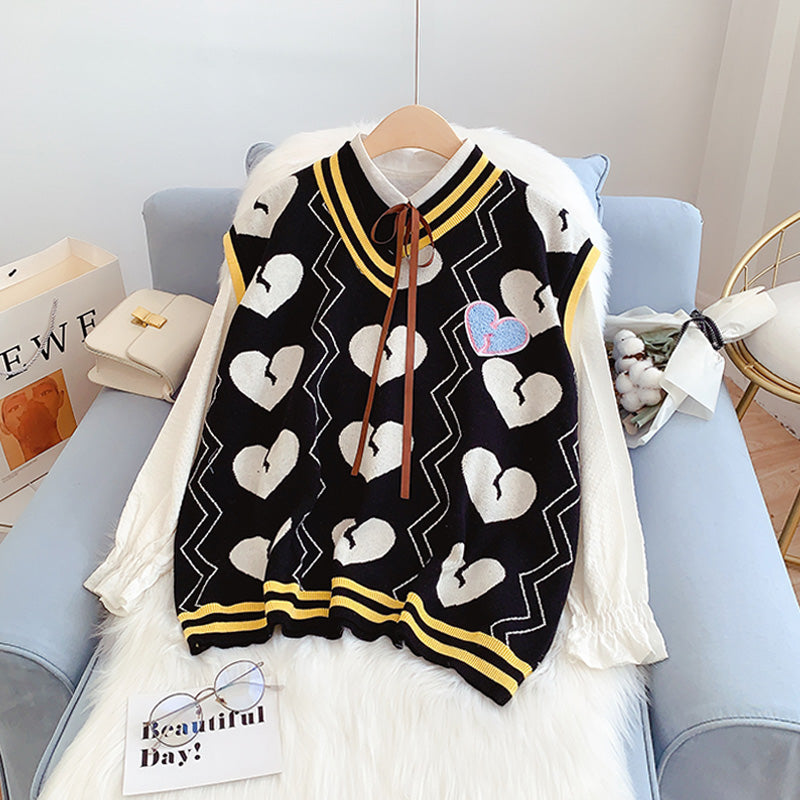 Love embroidered Japanese knit vest  5172