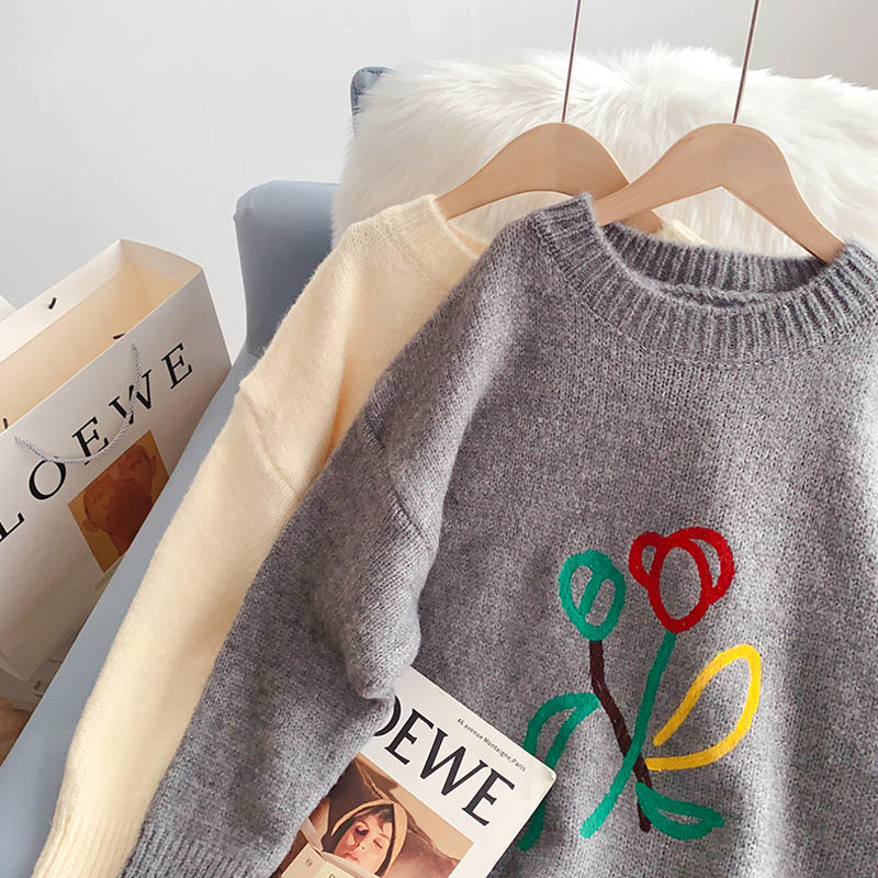 Mori women's tulip embroidered sweater  5181