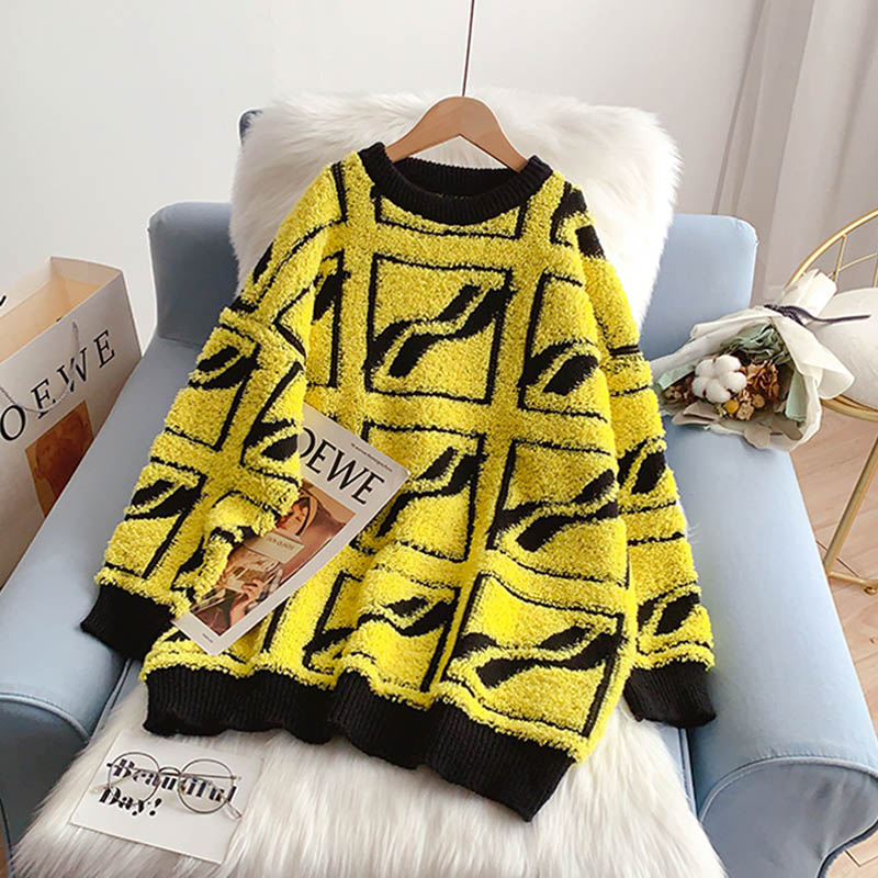 Three dimensional flocking plaid sweater  5184