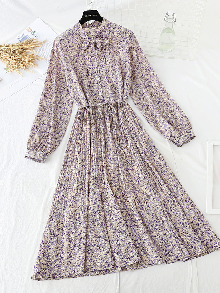 The floral dress is slim and slim  4790