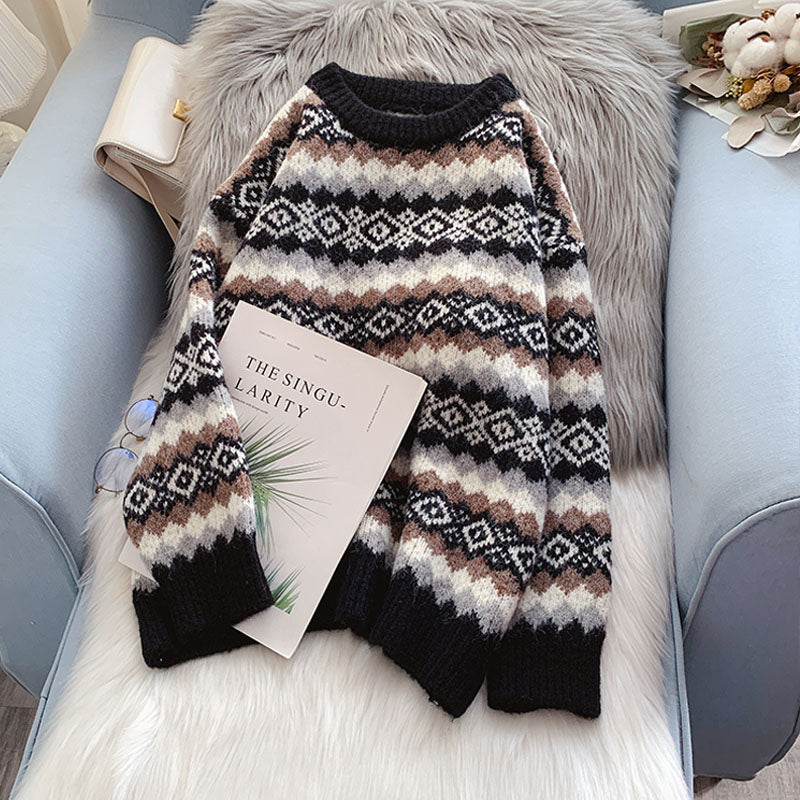 The red sweater is retro and lazy  5075