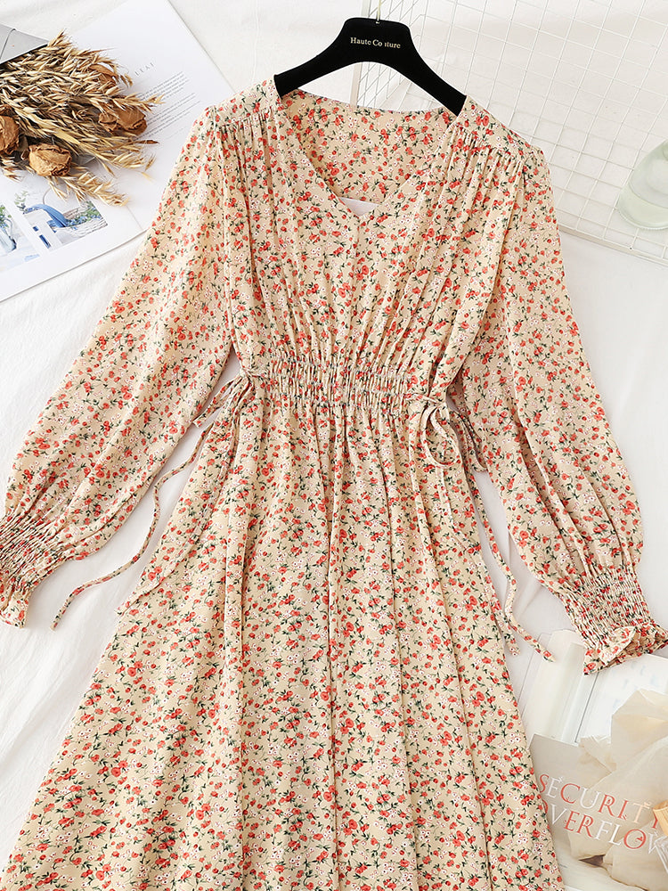 The floral dress is gentle and thin, and it fits inside  4796
