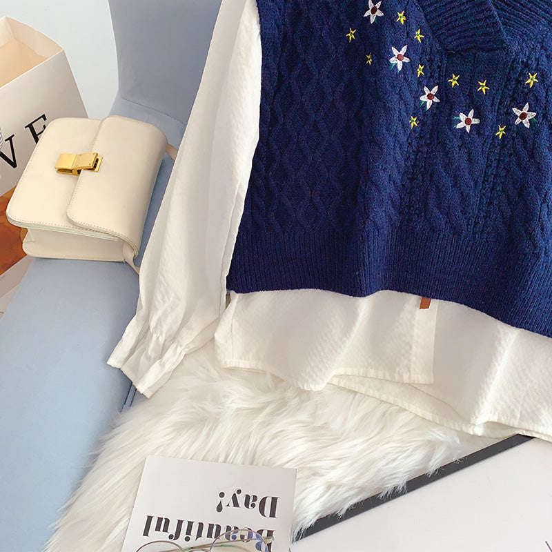 Embroidered knitted vest women's Vest sweater Waistcoat Vest  4934