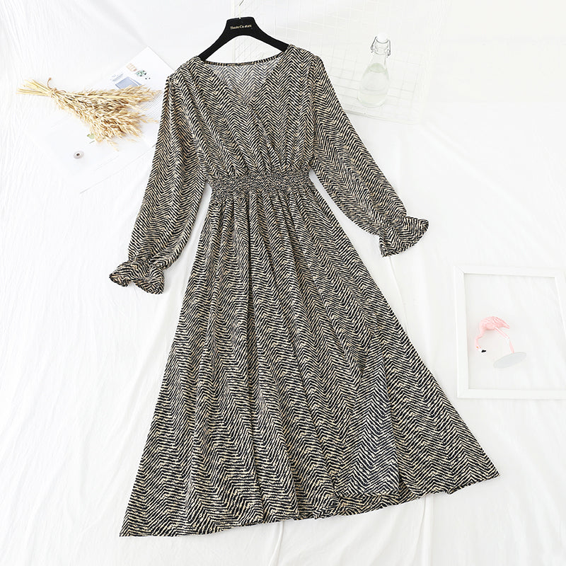 Korean vintage floral dress looks thin with ruffle sleeves  4843