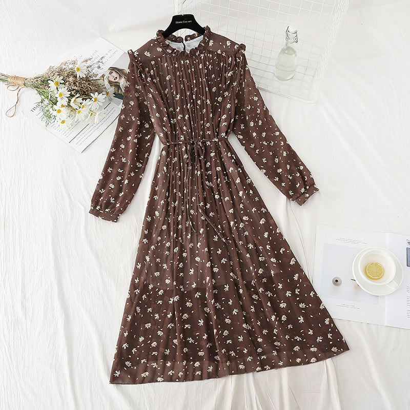 Chiffon floral skirt is thin and gentle. Wear it with a dress  4810