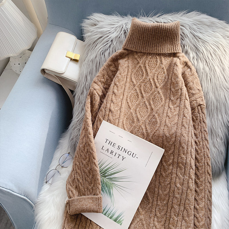 Langes Modell mit Stehkragen, Mantel und Wollkleid 4926