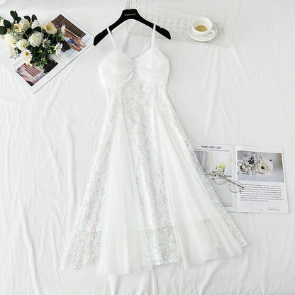 Robe à bretelles blanche française en maille épissée à paillettes 4412