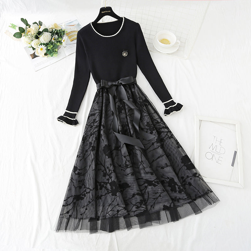 New mesh stitched small black skirt Hepburn embroidered skirt  4434