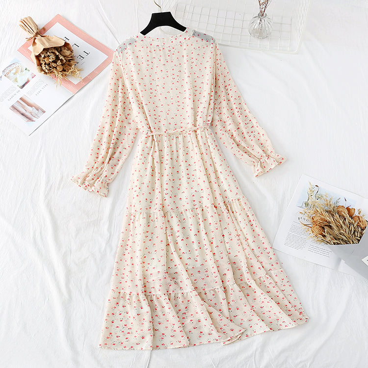 Vintage Floral Chiffon with a long skirt at the bottom  3983