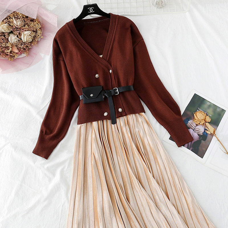 Sweater cardigan + pleated velvet suspender skirt  3950
